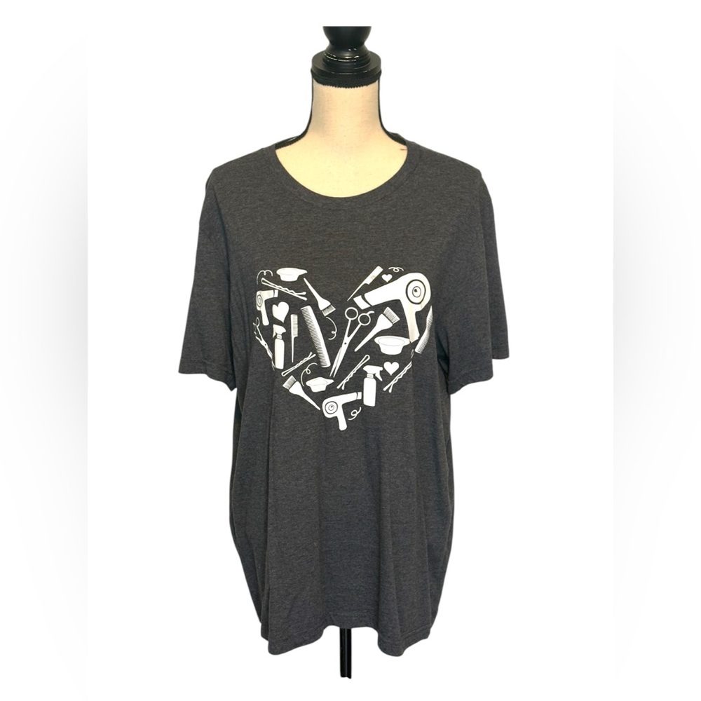Hair Stylist Tools Heart Graphic Tee Dark Gray Heather T-Shirt XL